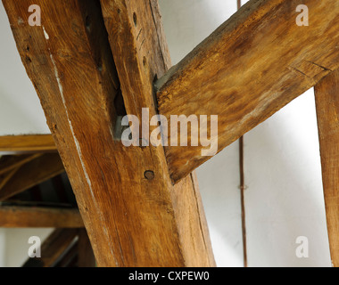 Eastbury Manor, bellen, Vereinigtes Königreich. Architekt: Unbekannt, 1572. Detail der Eiche Holz Tischlerei in Galerie. Stockfoto