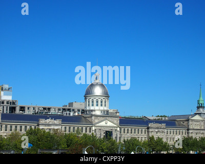 Blauer Himmel Marche Bonsecours in den alten Hafen von Montreal, Quebec Stockfoto