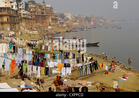 Asien Indien Varanasi A Ansicht von der Heiligen Stadt Varanasi am Ufer des Ganges Stockfoto