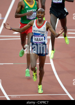 Mo Farah (GBR, Großbritannien) gewinnt die 5.000 m. Stockfoto
