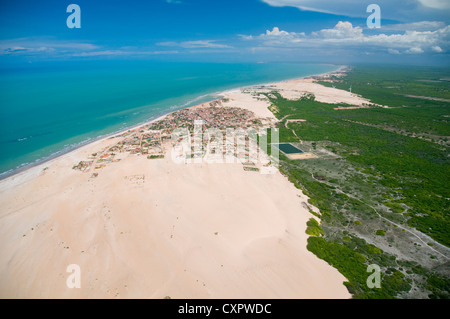 Luftaufnahme der Küste, Quixaba, Ceará, Brasilien - Canoa Quebrada Strand Stockfoto