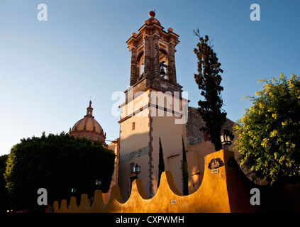 San Miguel de Allende's Templo De La Concepcion (Immaculate Conception Church) am späten Nachmittag Stockfoto