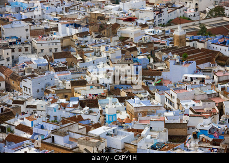 Übersicht der Häuser auf das Riffgebirge, Chefchaouen, Marokko Stockfoto