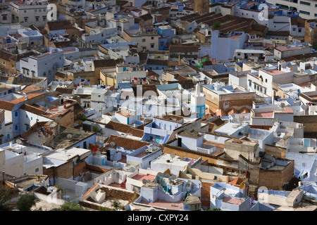 Übersicht der Häuser auf das Riffgebirge, Chefchaouen, Marokko Stockfoto