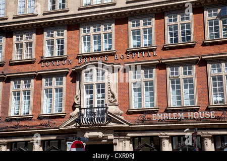 London Bridge Hospital - Emblem-Haus Stockfoto