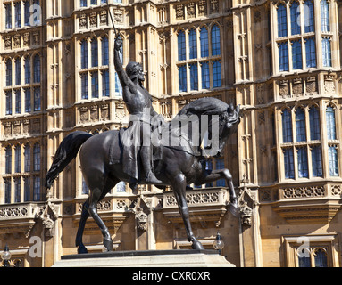Richard Coeur de Lion Statue außerhalb Houses of Parliament Stockfoto