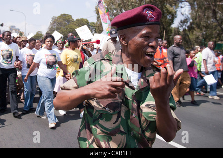 Inkhatha Freedom Party (IFP) März, South African Broadcasting Stationen (SABC) in einem Massenprotest für faire Berichterstattung Stockfoto