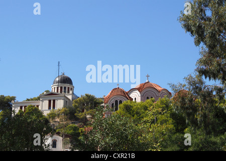 Nationale Sternwarte von Athen und Saint Marina (Agia Marina) Kirche auf dem Hügel der Nymphen, Thissio, Athen, Attika, Griechenland Stockfoto