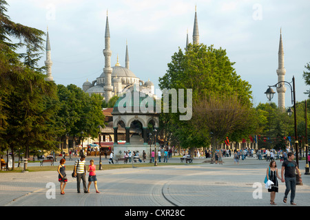 Ägypten, Istanbul, Sultanahmet, Hippodrom, Blick Über Den Deutschen Brunnen (Kaiser-Wilhelm - Brunnen) Auf sterben Blaue Moschee. Stockfoto