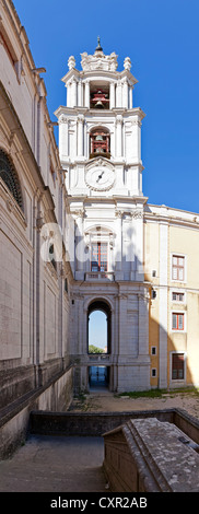 Nord-Kreuzgang der Nationalpalast von Mafra, Kloster und Basilika in Portugal. Franziskaner Orden. Barock-Architektur. Stockfoto