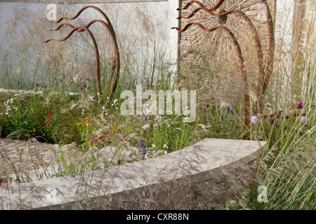 Der Mornflake Garten, entworfen von Janine Crimmins erhielt Gold und beste Show Garten Tatton Park RHS Flower Show 2012 Stockfoto