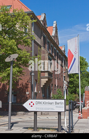 Eingang zum DRK-Kliniken Berlin Westend, akademische Lehre Krankenhaus, Berlin, Deutschland, Europa Stockfoto