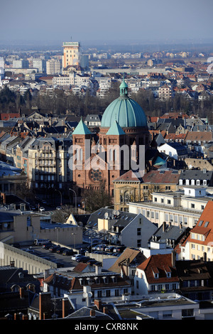 Blick auf die Kirche Saint-Pierre-le-Jeune Catholique, Straßburg, Département Bas-Rhin, Elsass, Frankreich, Europa, PublicGround Stockfoto