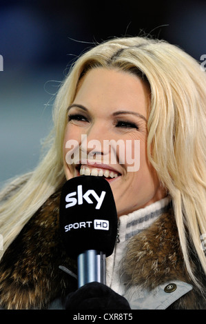 Sky-Sport-Moderatorin Jessica Kastrop, Wirsol Rhein-Neckar-Arena, Sinsheim-Hoffenheim, Baden-Württemberg, Deutschland, Europa Stockfoto