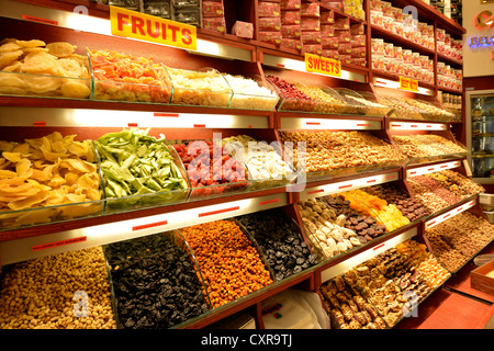 Getrocknete Früchte, Süßigkeiten, Nüssen, indoor Gewürzbasar, ägyptischen Basar, Istanbul, Türkei, Europa, Eminoenue, PublicGround Stockfoto