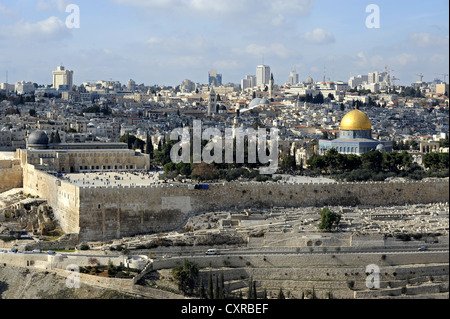 Blick vom Ölberg auf Al-Aqsa-Moschee und des Felsendoms des Rock, Tempelberg, alte Stadt von Jerusalem, Israel Stockfoto