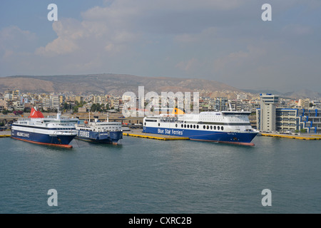 Blick auf Hafen, Piräus, Athen, Region Attika, Griechenland Stockfoto