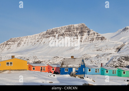 Bunte Häuserzeile, Qeqertarsuaq oder Disko-Insel, Grönland, Arktis Nordamerika Stockfoto