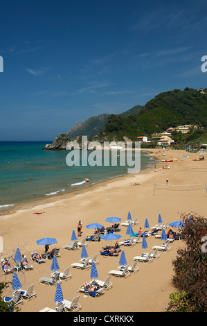 Kontogialos Beach in der Nähe von Pelekas, Korfu, Ionische Inseln, Griechenland, Europa Stockfoto