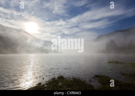 Sonnenaufgang-See Stockfoto