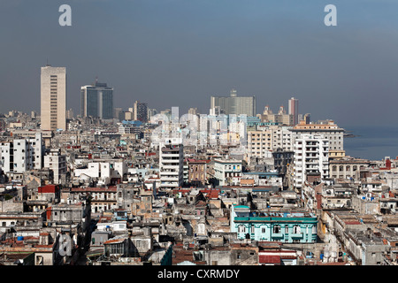 Panoramablick über die Dächer von Villa San Cristobal De La Habana, La Habana, Havana Republik Kuba, Karibik Stockfoto