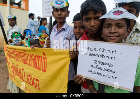 Demonstration gegen Kinderarbeit, Karur, Tamil Nadu, Indien, Asien Stockfoto