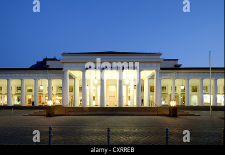 Theater-Kolonnaden, Hessischen Staatstheater, Bowling Green, Wiesbaden, Hessen, Deutschland, Europa Stockfoto