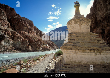 Chorten Phuktal Kloster, Purni, Zanskar, Ladakh, indischen Himalaya, Jammu und Kaschmir, Nordindien, Indien, Asien Stockfoto