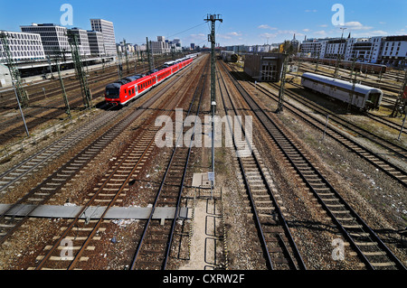 Gleisanlagen oder Bahnhof verfolgt in der Nähe von Donnersbergerbruecke Brücke, München, Bayern, Deutschland, Europa Stockfoto