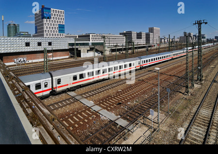 Gleisanlagen oder Railway Tracks in der Nähe von Donnersbergerbruecke Brücke, München, Bayern Stockfoto