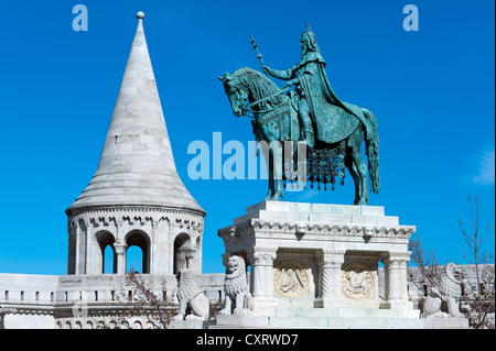 Reiterstandbild, Denkmal für König Stephen I, Halászbástya, Fischerbastei, castle Hill, Budapest, Ungarn, Europa Stockfoto