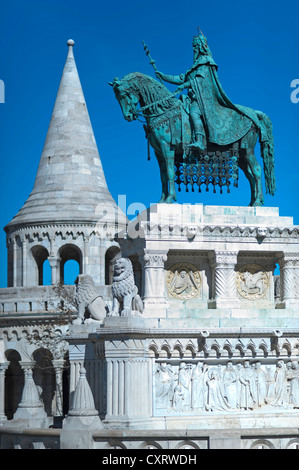 Reiterstandbild, Denkmal für König Stephen I, Halászbástya, Fischerbastei, castle Hill, Budapest, Ungarn, Europa Stockfoto