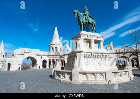 Reiterstandbild, Denkmal für König Stephen I, Halászbástya, Fischerbastei, castle Hill, Budapest, Ungarn, Europa Stockfoto