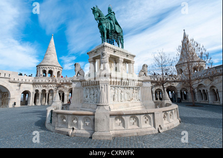 Reiterstandbild, Denkmal für König Stephen I, Halászbástya, Fischerbastei, castle Hill, Budapest, Ungarn, Europa Stockfoto