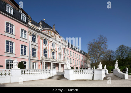 Kurfürstliches Schloss, öffentliche Bürogebäude, Trier, Rheinland-Pfalz, Deutschland, Europa, PublicGround Stockfoto