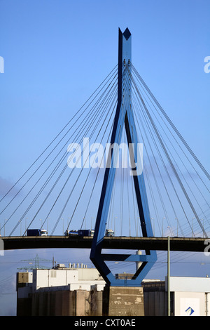 Koehlbrand Brücke, Brückenpfeiler, Hamburg, Deutschland, Europa Stockfoto