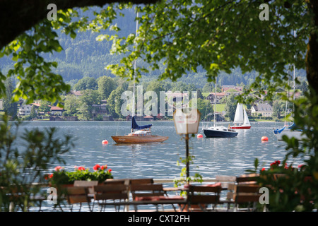 Mondsee See, Blick vom Fishermans Restaurant in Mondsee, Salzkammergut Region, Oberösterreich, Österreich Stockfoto
