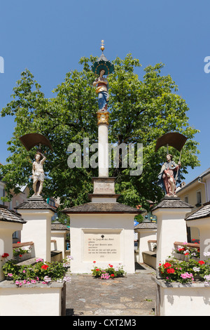 Statue der Jungfrau Maria auf die Pestsäule, St. Sebastian und Rochus, Stadt Oberwoelz, Steiermark, Austria, Europe Stockfoto