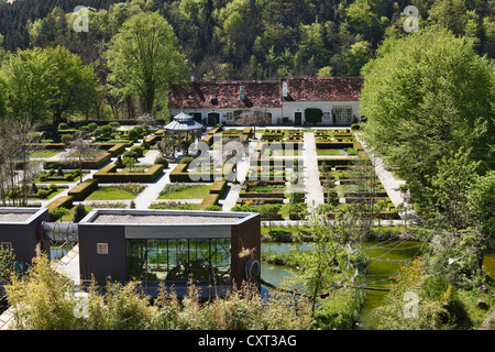 Historische Gärten von Schloss Herberstein Schloss, Oststeiermark, Steiermark, Austria, Europe Stockfoto