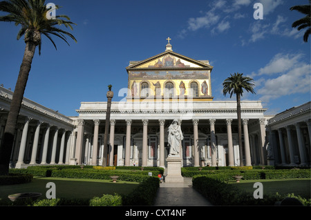 Basilika San Paolo Fuori le Mura, Basilika Sankt Paul vor den Mauern, Rom, Italien, Europa Stockfoto