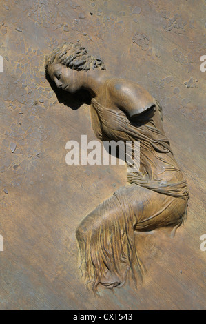 Frau ohne Arme, Relief, Kirchentür, Basilica di Santa Maria Degli Angeli e dei Martiri, Basilika St. Maria von den Engeln Stockfoto