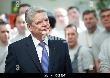 Antrittsbesuch des Bundespräsidenten Joachim Gauck und seine Partnerin Daniela Schadt in Baden-Württemberg, Firmenrundgang im Ritter Stockfoto