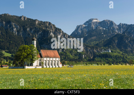 Wallfahrt Kirche von St. Coloman und Schloss das Schloss Neuschwanstein, Schwangau in der Nähe von Füssen, Allgäu, Allgäu Stockfoto