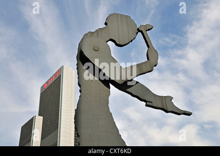 Hämmernde Mann, Skulptur des US-amerikanischen Künstlers Jonathan Borofsky Messe Frankfurt Messe, Frankfurt Am Main, Hessen Stockfoto