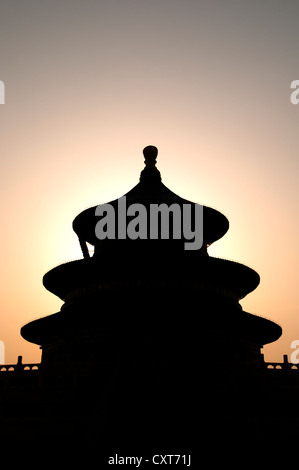 Tempel des Himmels bei Sonnenuntergang, Peking, China Stockfoto