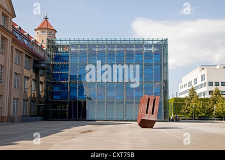 Modernes Gebäude des ZKM, Zentrum Fuer Kunst Und Medientechnologie, Zentrum für Kunst und Medientechnologie in Karlsruhe Stockfoto