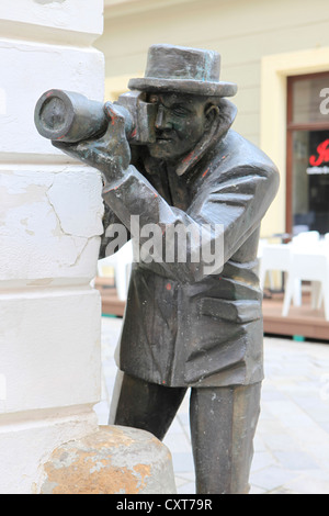 Bronzestatue eines Fotografen, Bratislava, Slowakische Republik, Europa, PublicGround Stockfoto