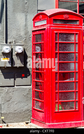 Traditionelle rote britische Telefonzelle in "Santa Barbara", California Stockfoto