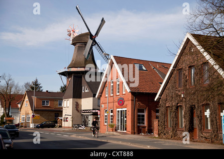 Windmühle in Aurich, Ostfriesland, Niedersachsen Stockfoto