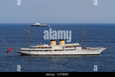 Talitha und Le Grand Bleu, zwei Kreuzer, Côte d ' Azur, Frankreich, Mittelmeer, Europa Stockfoto